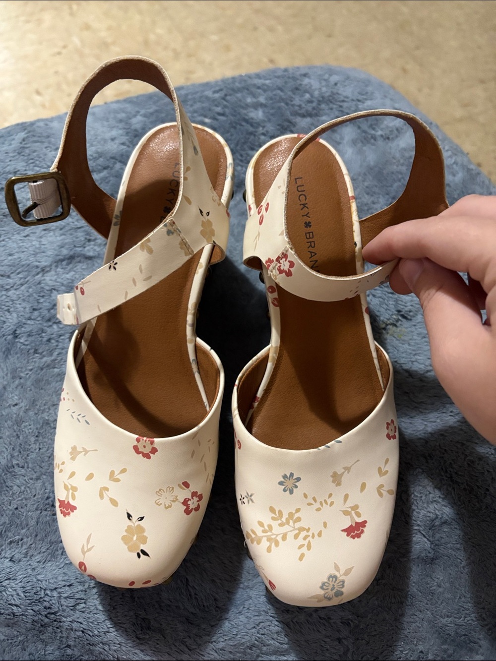 Lucky Brand Cream Floral wedge Clogs